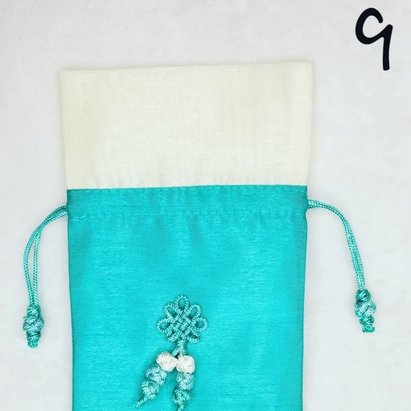 4 for $20 Handmade Korean Style Mini Pouch - Picture 2 of 8